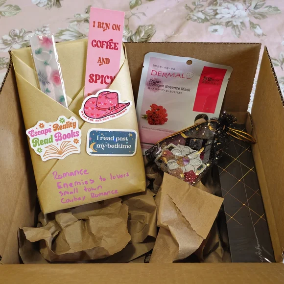 Blind Date With A Book *Romance* - Picture 1 of 1